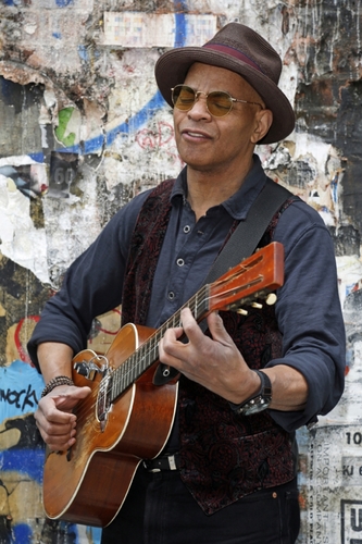Grammy-nominated bluesman Guy Davis to play benefit for Stroll