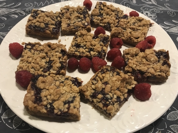 What’s for dessert? Raspberry squares!