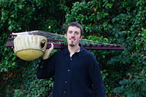 Sean Gaskell to play the West African Kora in concert at Brooks Library