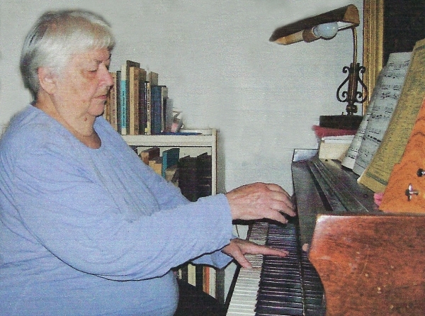 Helen von Tiesenhausen, pianist from NY, to play at Main Street Arts