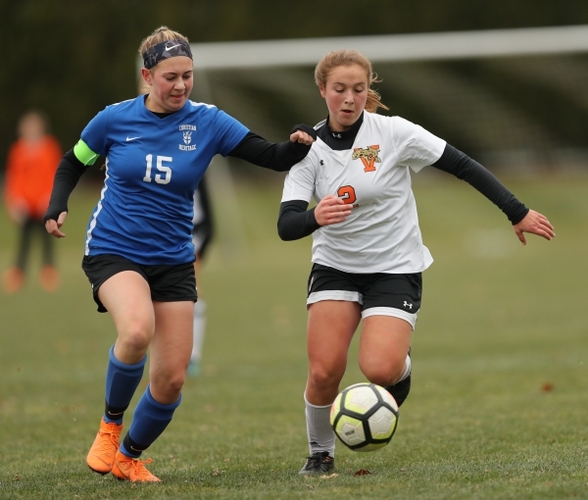Area players lead Vermont Academy to girls’ soccer title