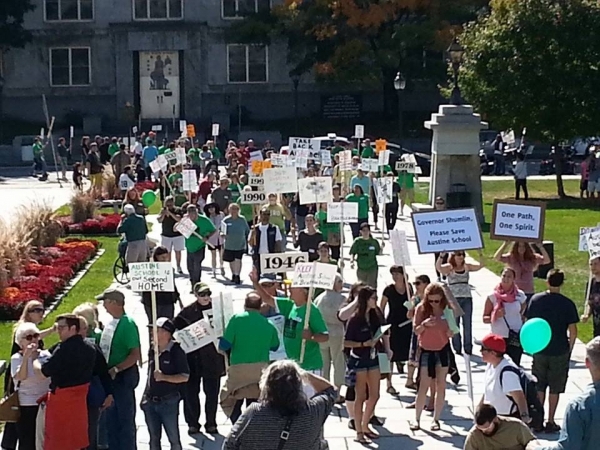 Austine alumni rally at Statehouse in support of continued services for Deaf community