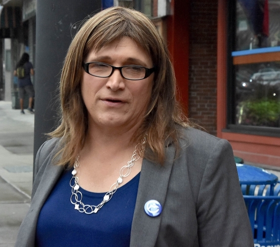 Hallquist faces Scott for governor in November