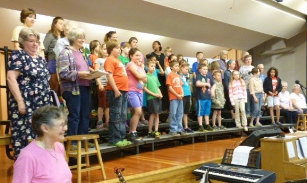 Intergenerational Chorus to present free concert at Brooks House Atrium