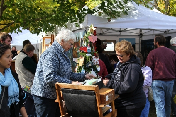 Heritage Festival fills Common with arts, crafts, and treats
