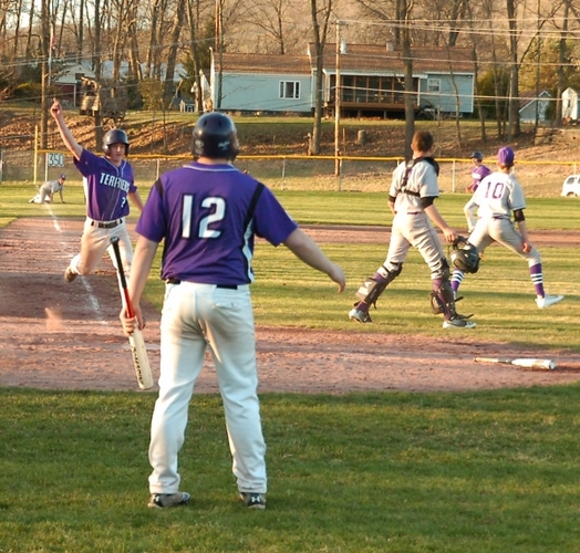 Terriers topple Colonels, 4-3, in baseball thriller
