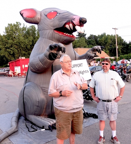 Scabby the Rat comes to town