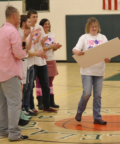 ‘Hoops for Hope’ games at Leland & Gray raise $2,000